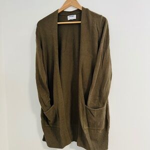 Old Navy Cardigan  Women’s size L  Olive Green Mid Thigh Length with Pockets